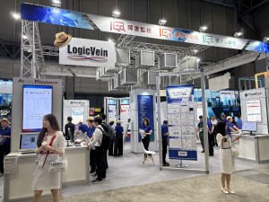 Interop Tokyo 2025出展の様子（ロジックベイン）